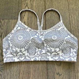 Lululemon Flow Y sports bra